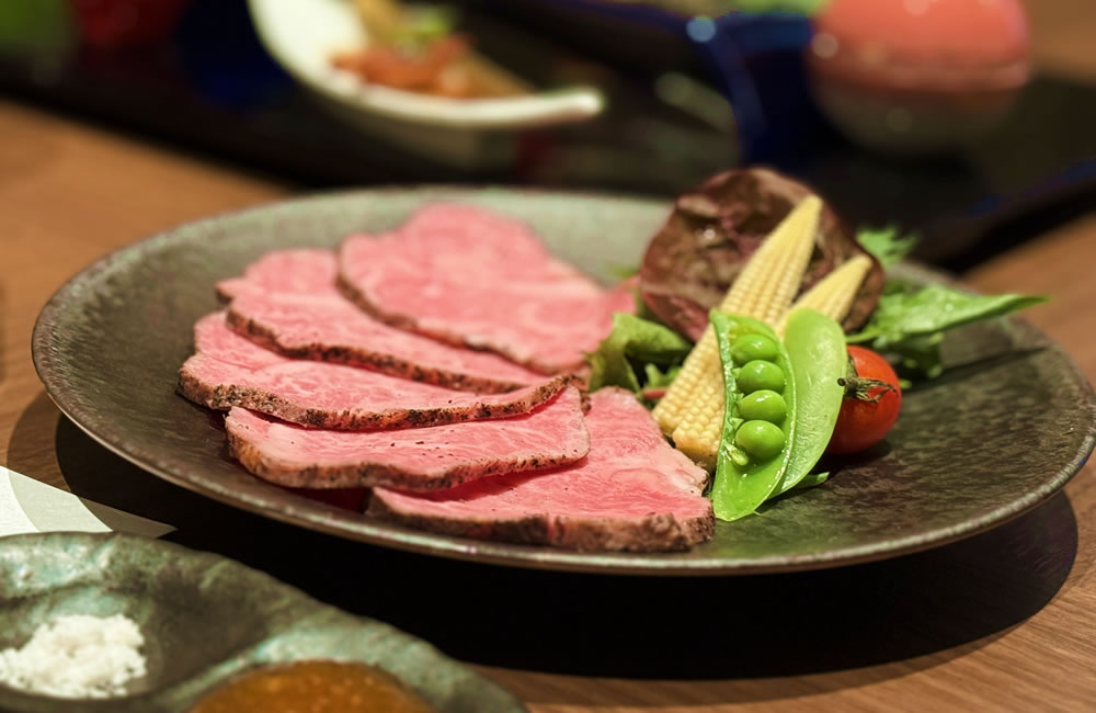 地元精肉店厳選牛ローストビーフ